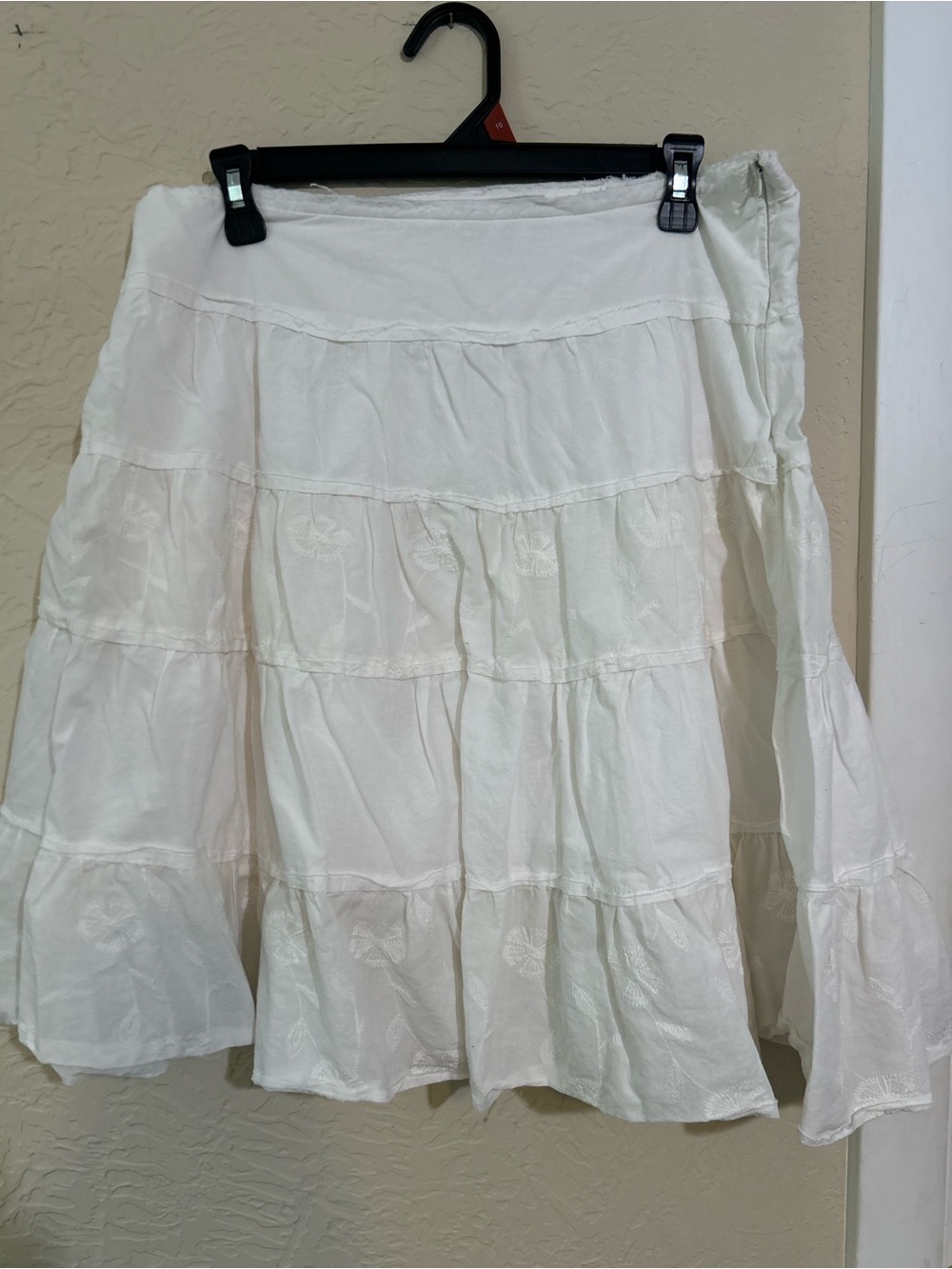 White Guess Tiered Boho Skirt - Lightweight Summer Style